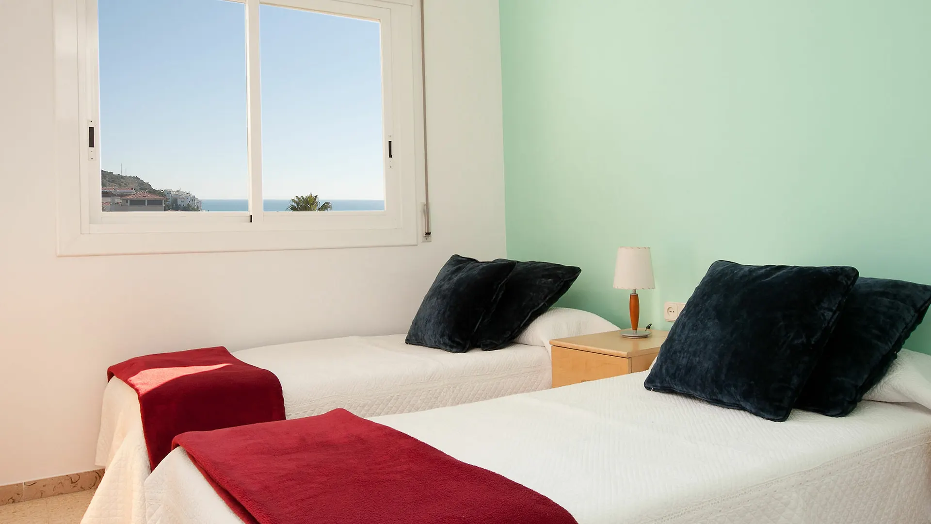 Family Pool And Beach Sitges Apartment